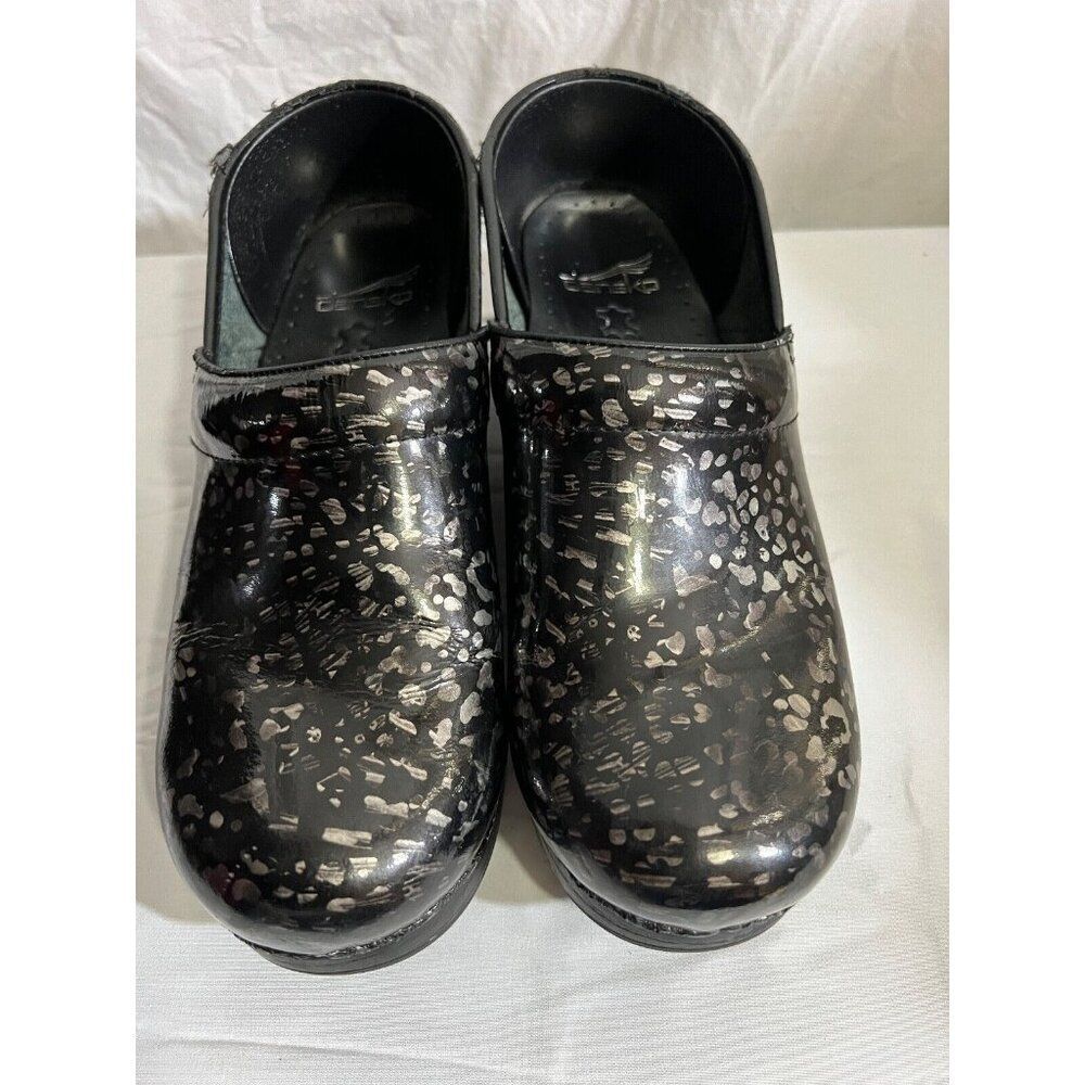 1 Dansko Woman's EU Size 38 US 8 Leather Gray Pewter Leopard Clogs Shoes N…